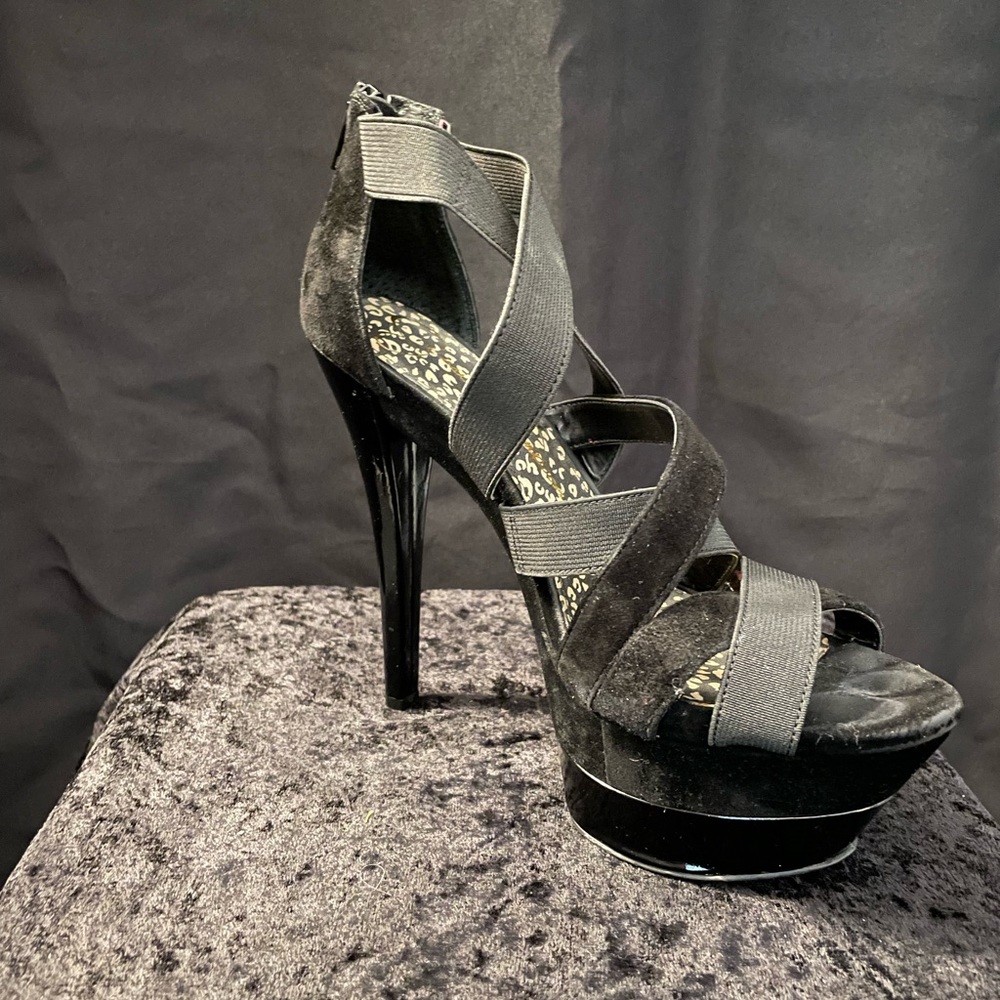 Stilettos - Picture 3 of 6